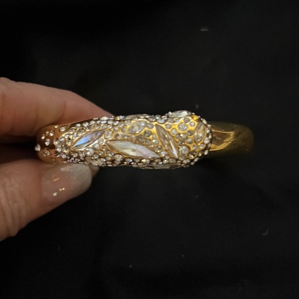 Gold  cuff bracelet with diamonds